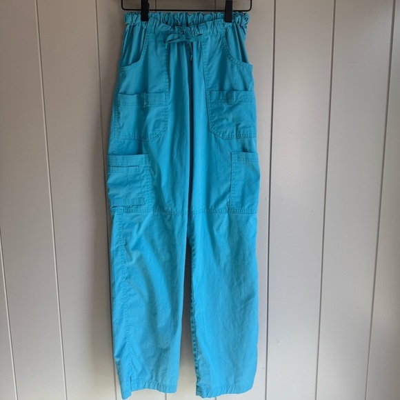UA BUTTER-SOFT STRETCH WOMEN'S 10-POCKET DRAWSTRING SCRUB PANTS Small - Picture 3 of 12